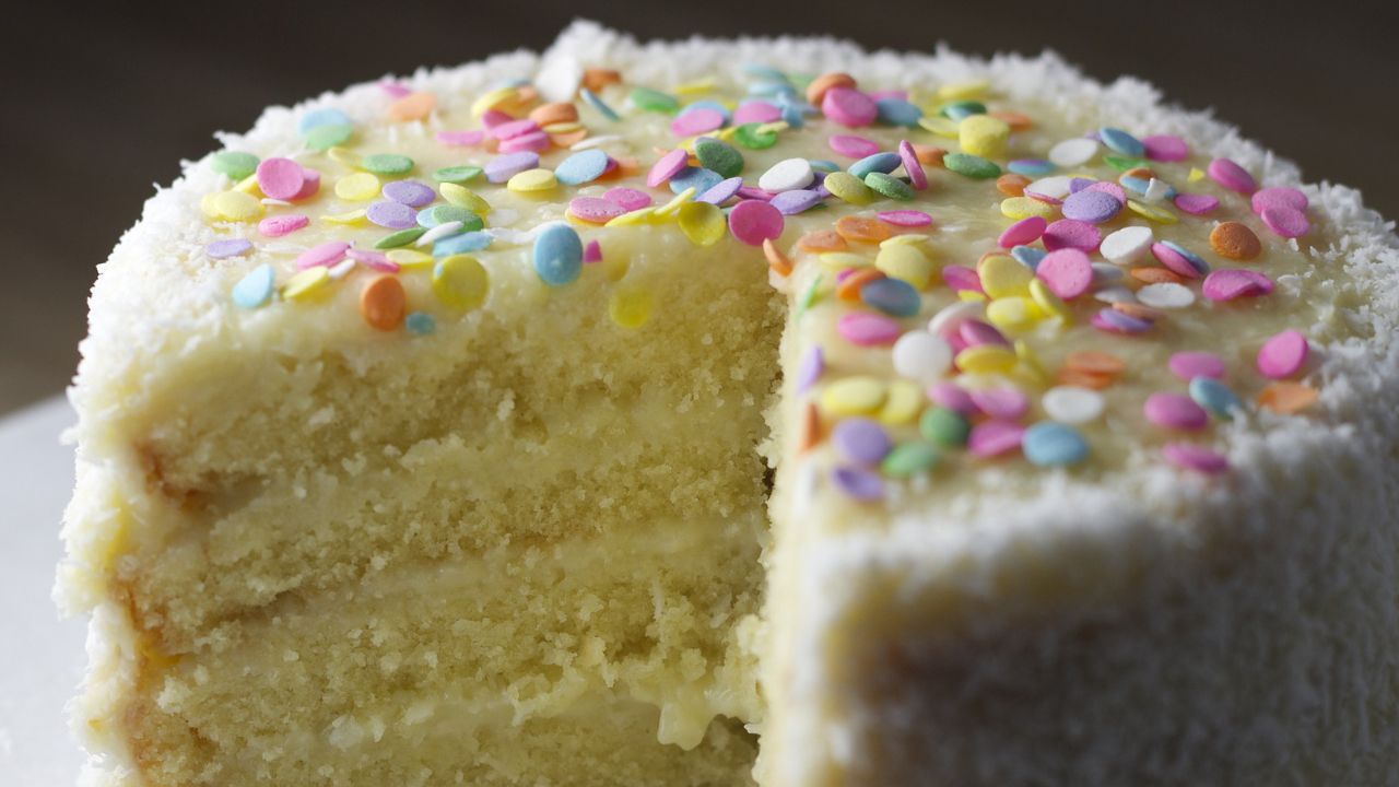 Kunterbunter Karnevalskuchen