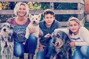 Claudia Jung ist Schirmherrin des Paulihofs - heilende Pädagogik mit Tieren