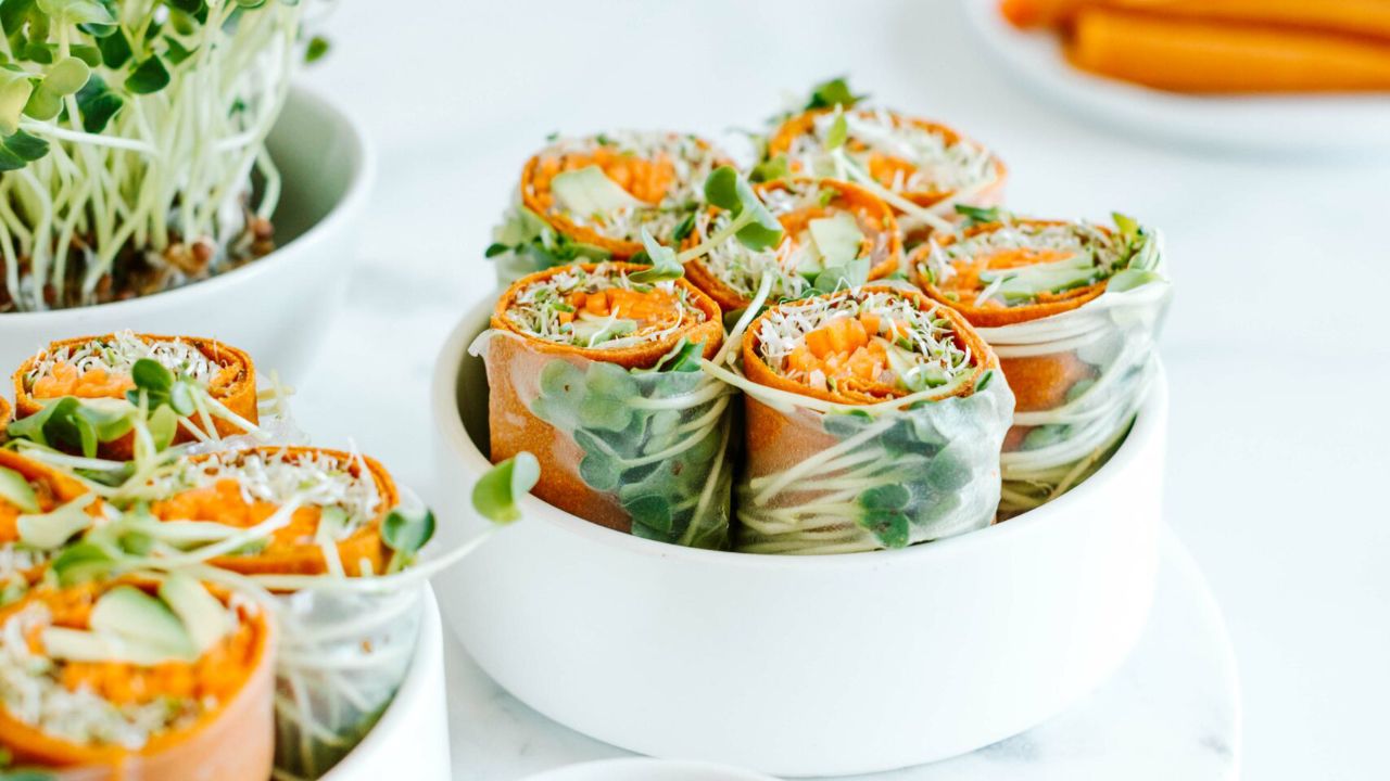 Rezept: Sommerrollen mit Erdnusssauce